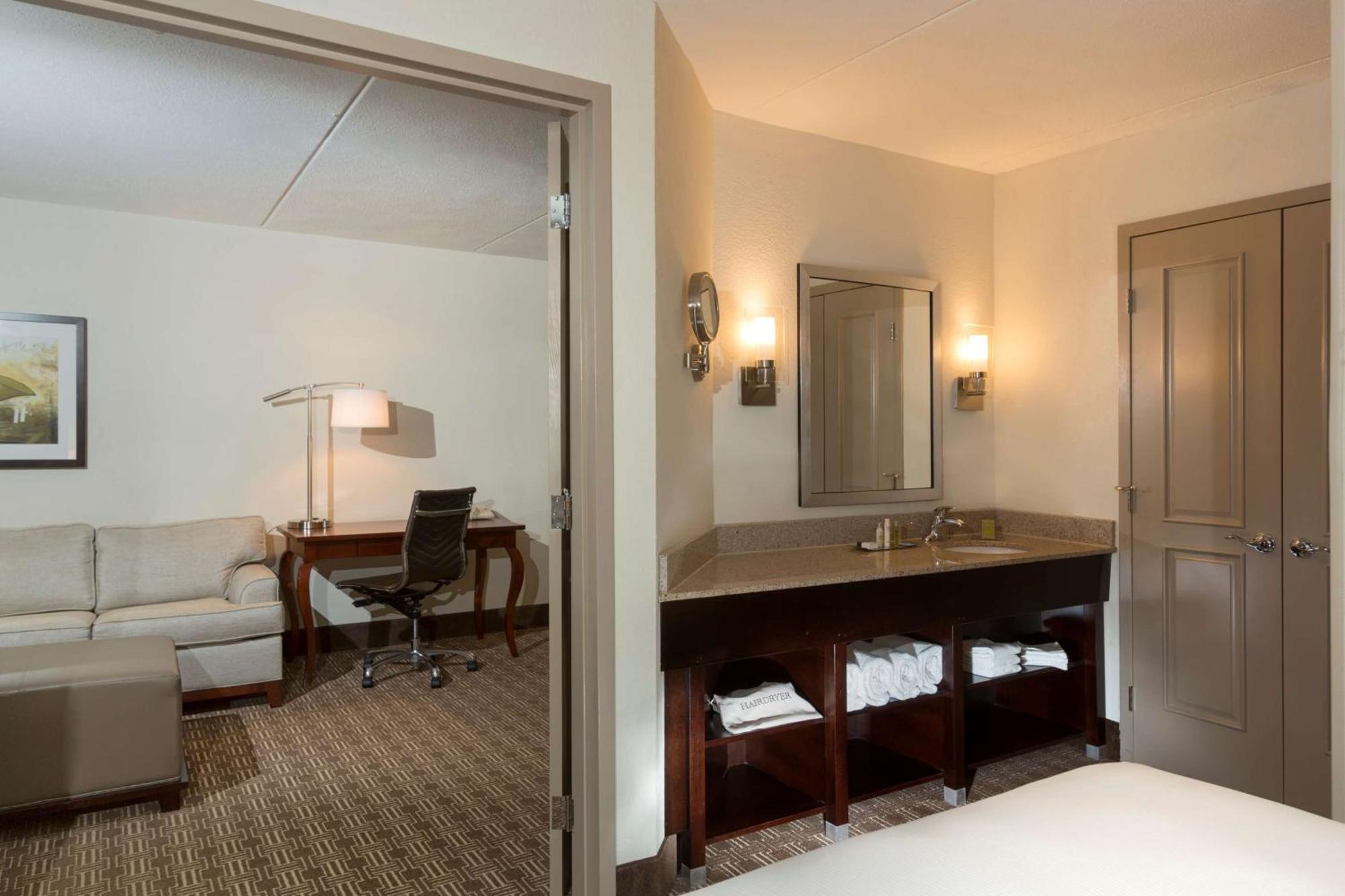Doubletree Suites By Hilton Nashville Airport Exterior foto